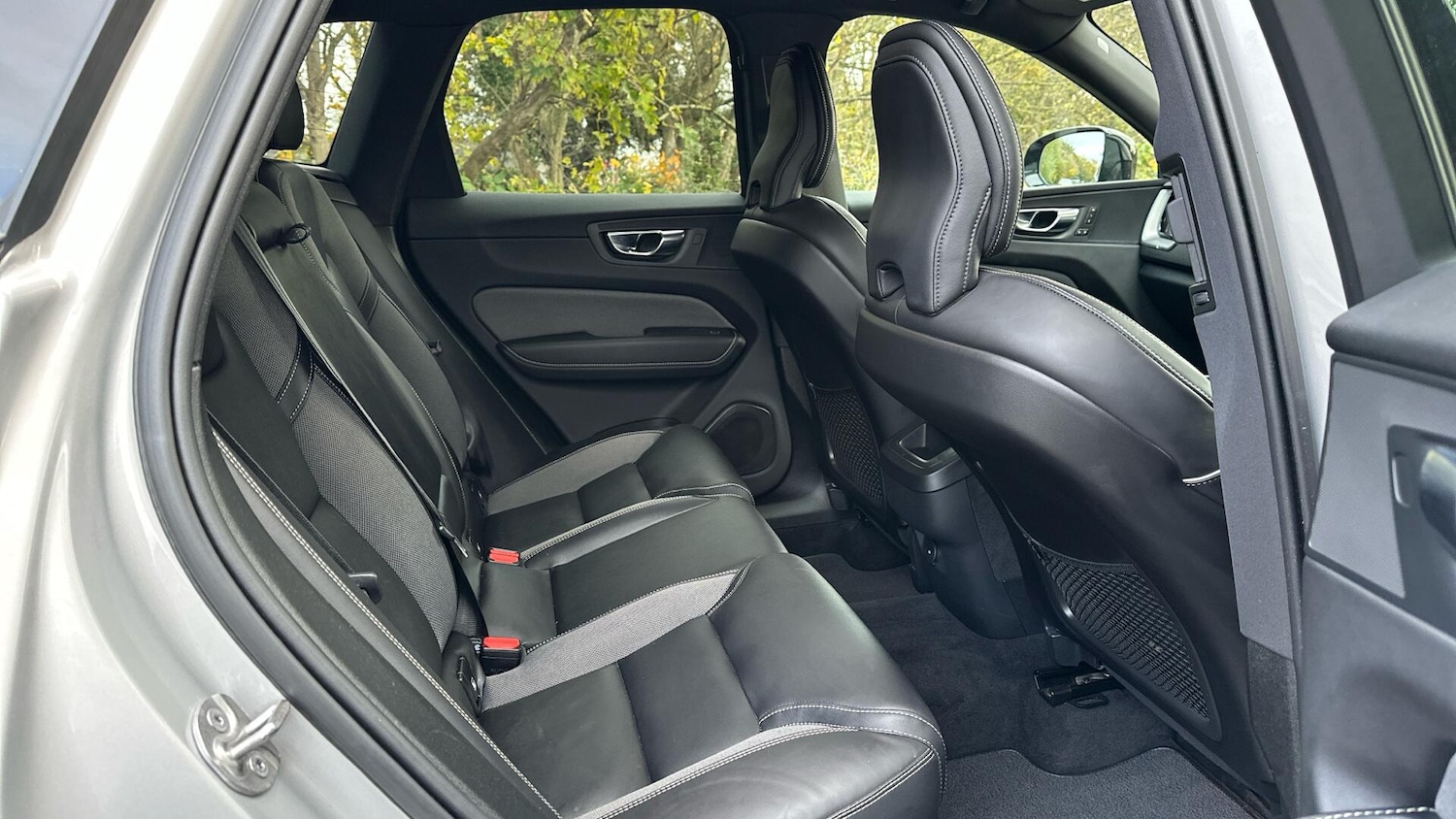 Used Volvo XC60 2022 for sale - 76584865: Photo 6