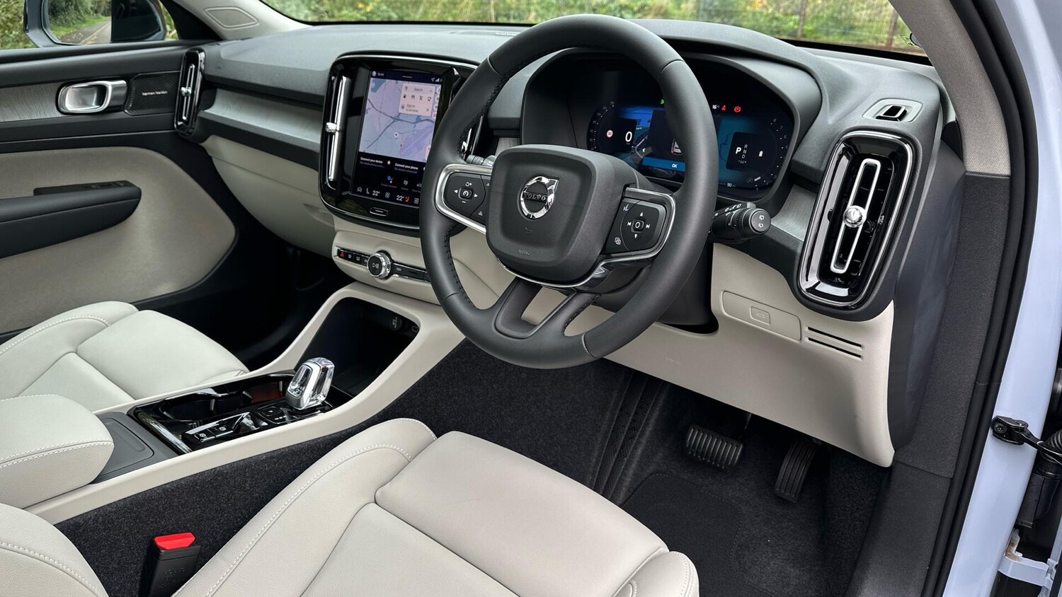 Used Volvo XC40 2025 for sale - 77673022: Photo 12