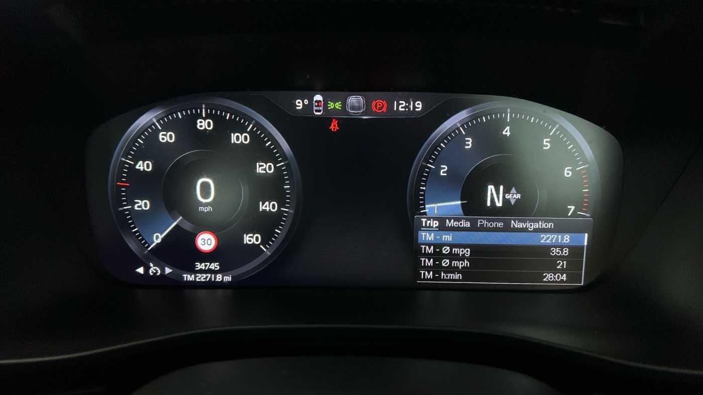 Used Volvo XC40 2021 for sale - 77673010: Photo 9