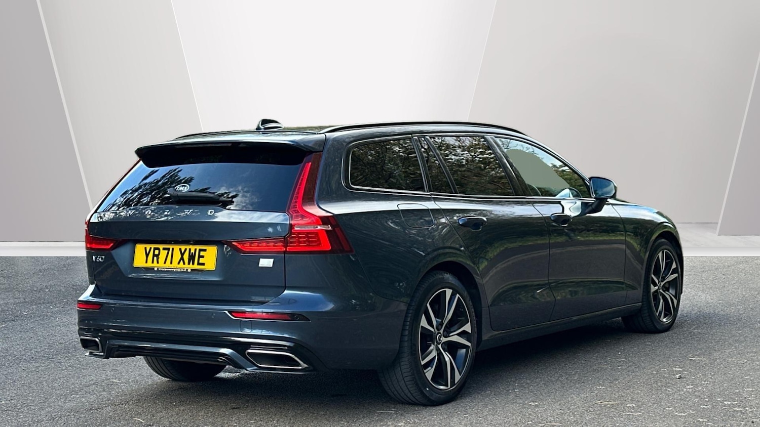 Used Volvo V60 2021 for sale - 76584361: Photo 2
