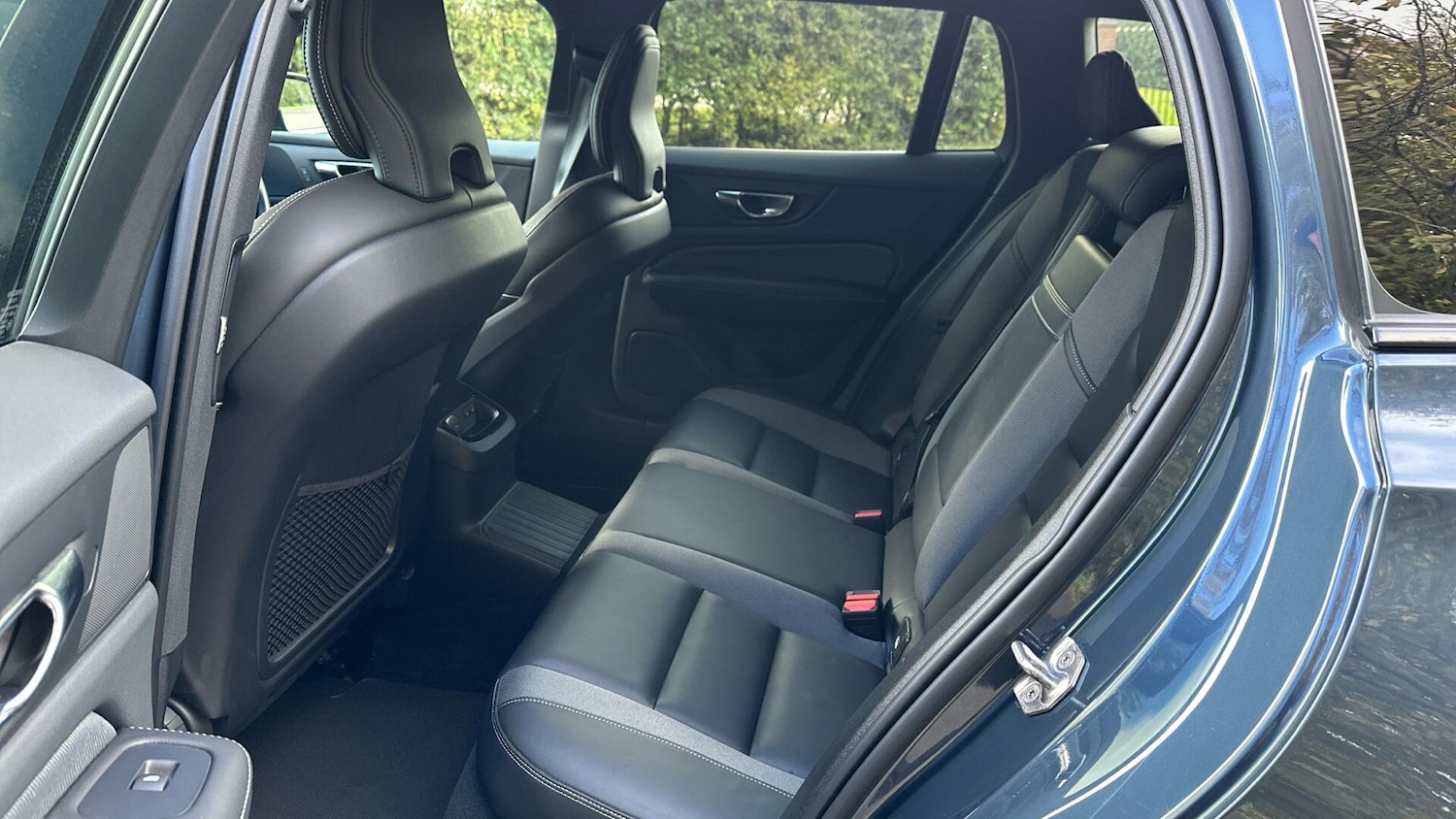 Used Volvo V60 2021 for sale - 76584361: Photo 32