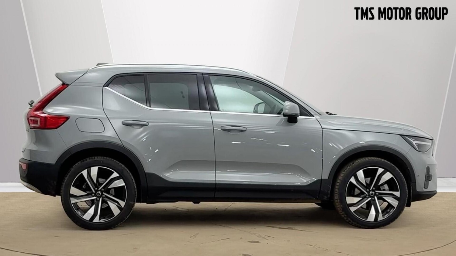 Used Volvo XC40 2025 for sale - 77723206: Photo 2