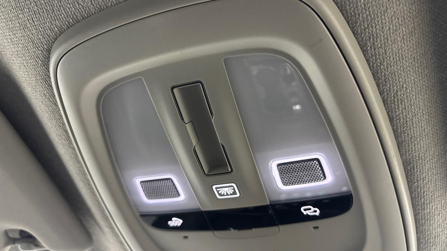 Used Volvo XC40 2025 for sale - 77723206: Photo 33