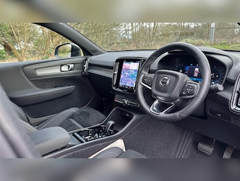 Used Volvo XC40 2025 for sale - 77291585: Photo