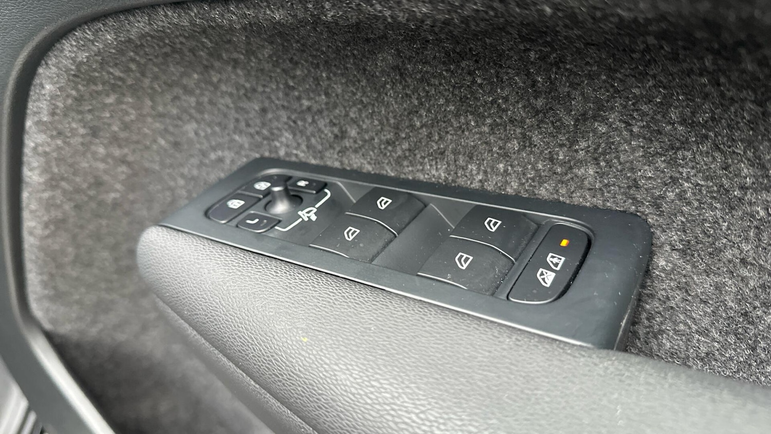 Used Volvo C40 2023 for sale - 76585458: Photo 24