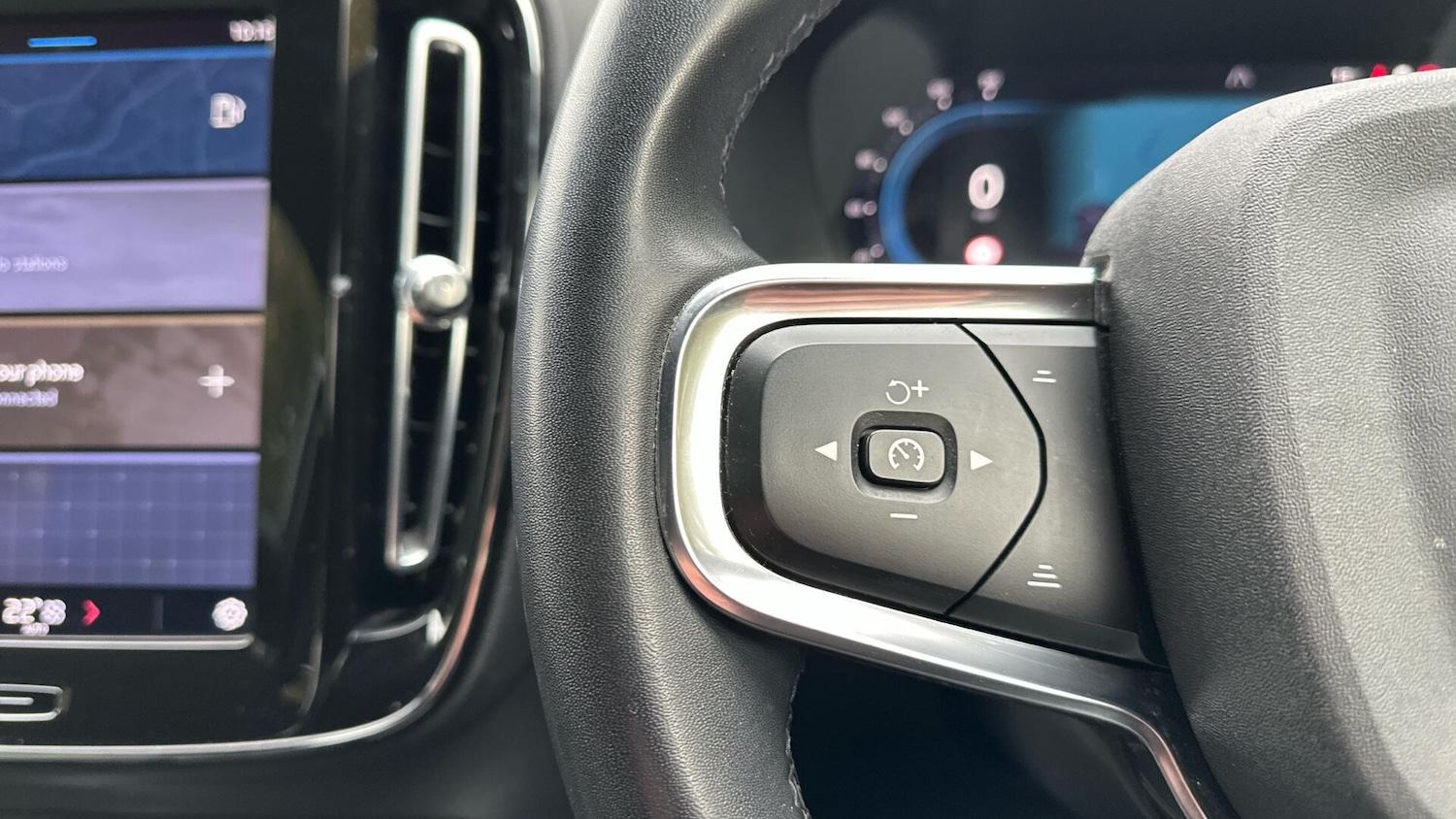 Used Volvo XC40 2022 for sale - 76336172: Photo 20