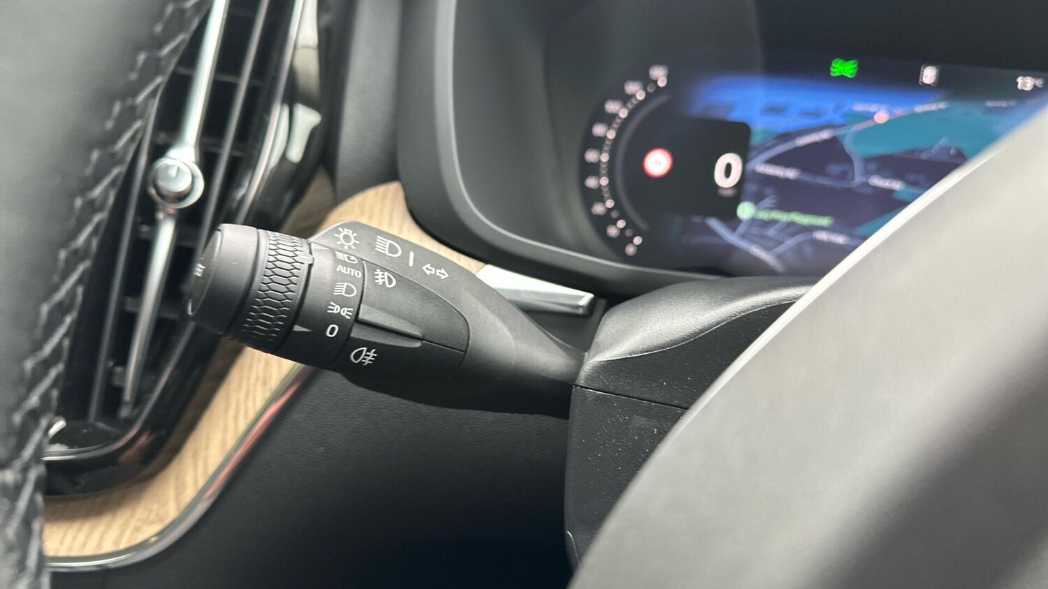 Used Volvo XC60 2025 for sale - 77672976: Photo 20