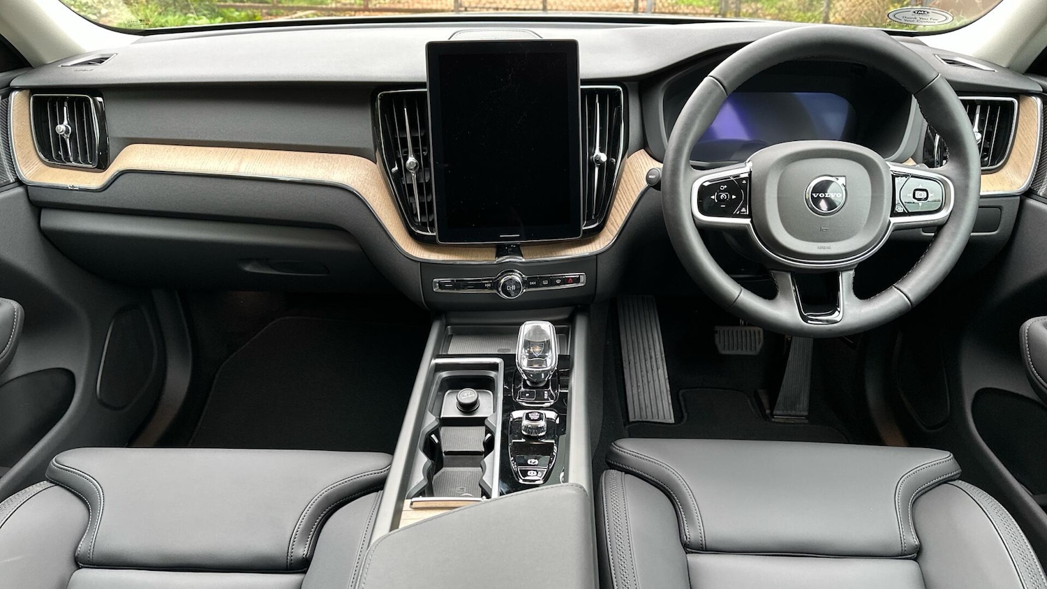 Used Volvo XC60 2025 for sale - 77672976: Photo 5