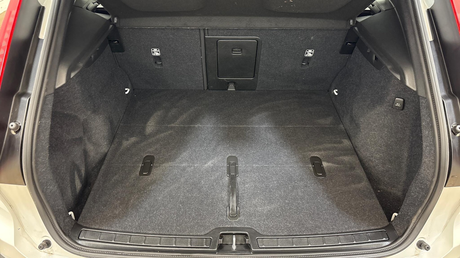 Used Volvo XC40 2025 for sale - 77723719: Photo 14