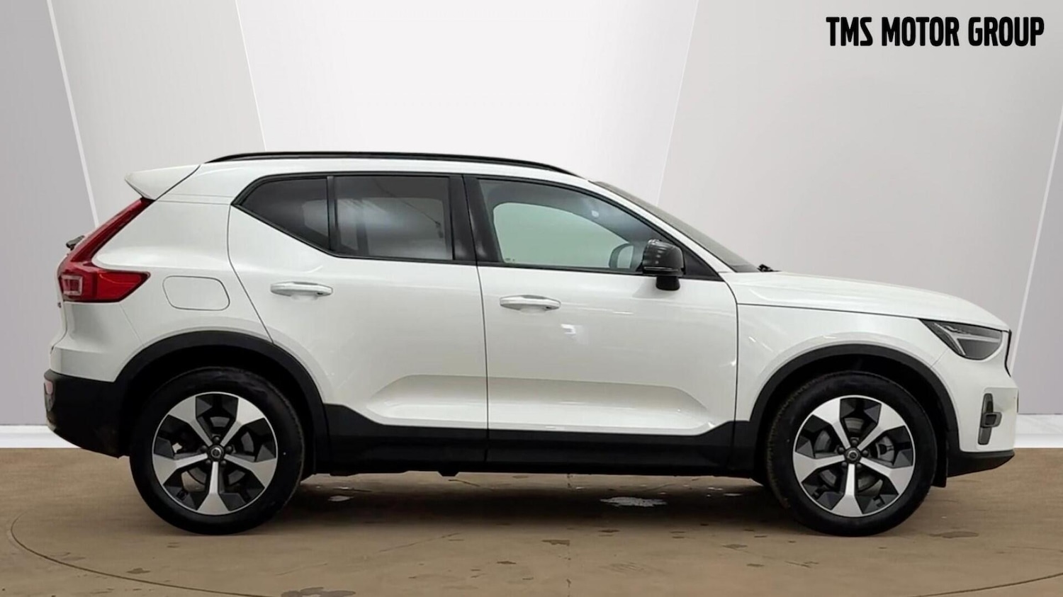 Used Volvo XC40 2025 for sale - 77723719: Photo 2