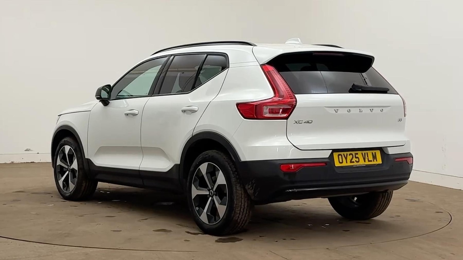 Used Volvo XC40 2025 for sale - 77723719: Photo 5