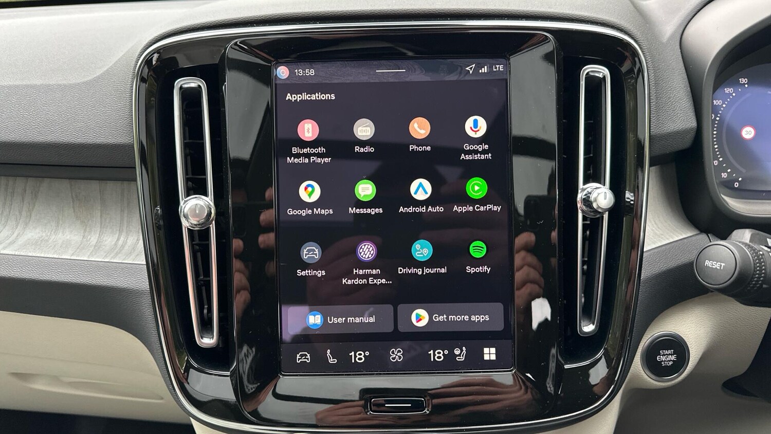 Used Volvo XC40 2025 for sale - 76561337: Photo 37