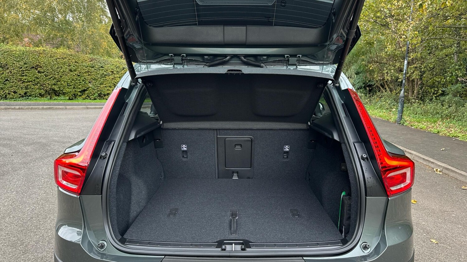 Used Volvo XC40 2025 for sale - 76561337: Photo 41