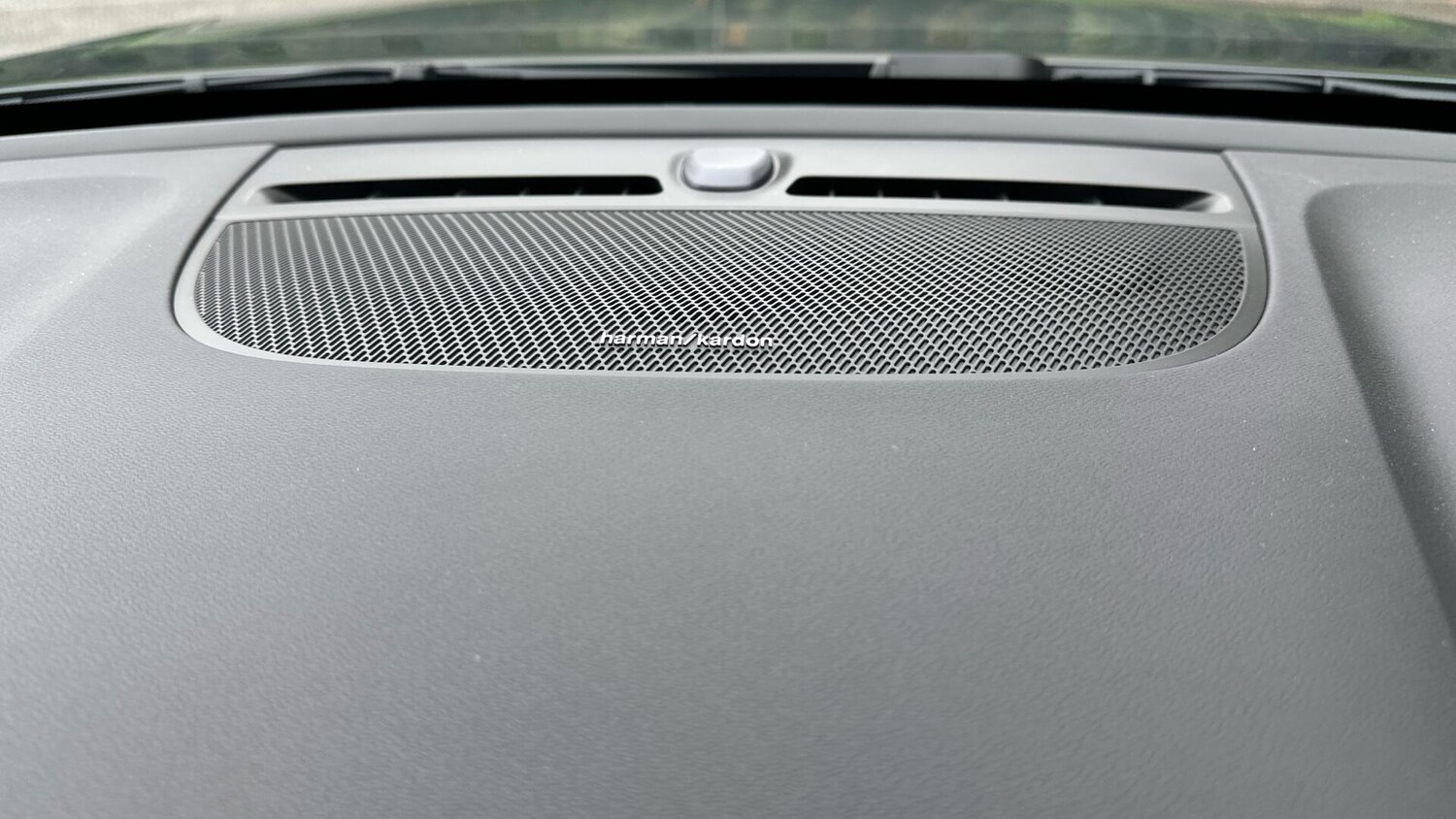 Used Volvo XC40 2025 for sale - 76561337: Photo 47