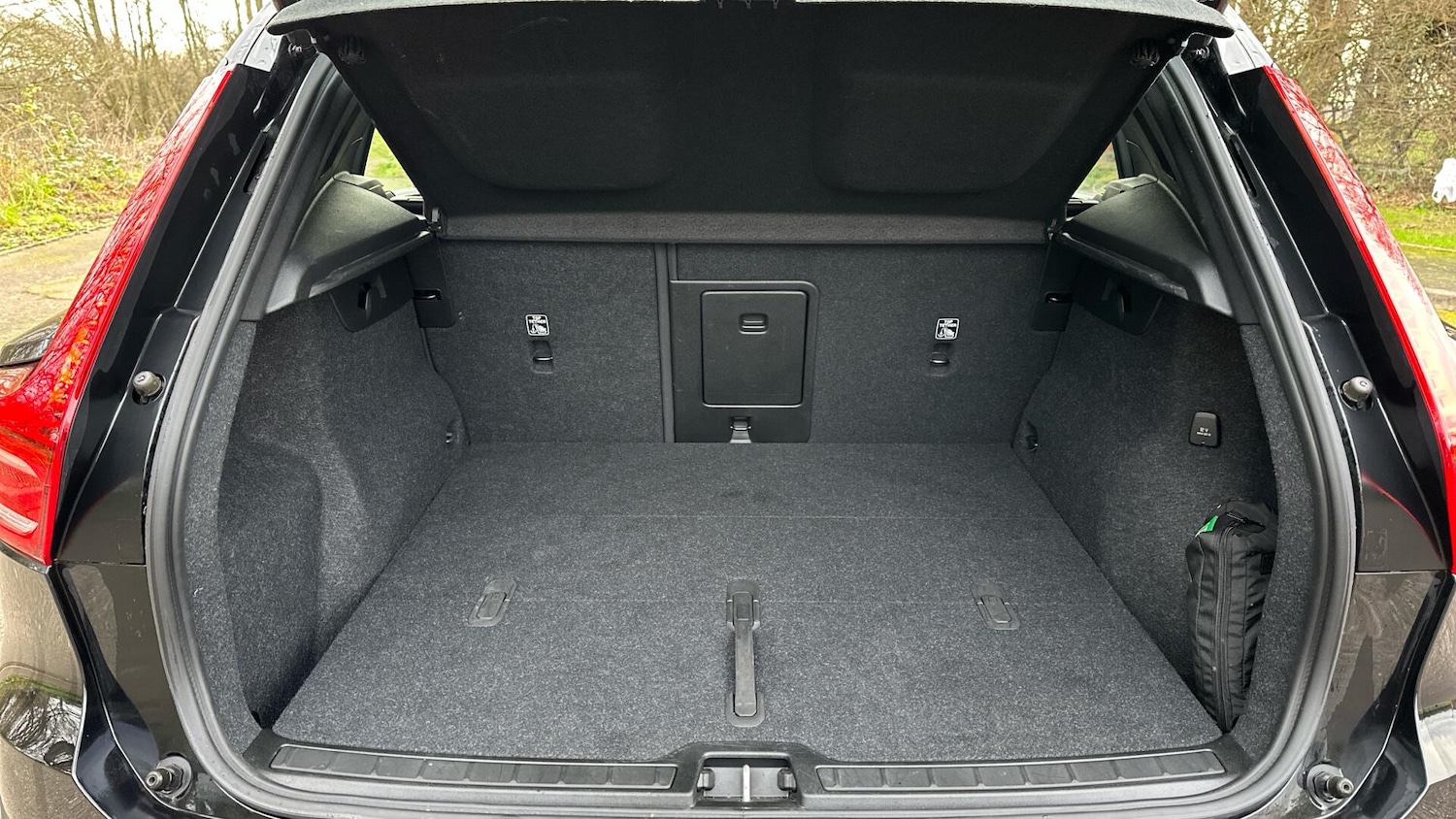 Used Volvo XC40 2022 for sale - 77216008: Photo 15