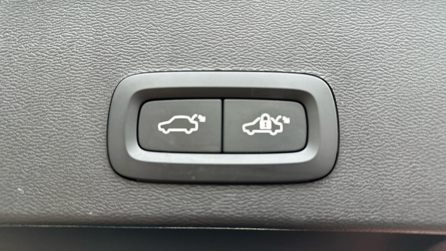 Used Volvo XC40 2022 for sale - 77216008: Photo 16