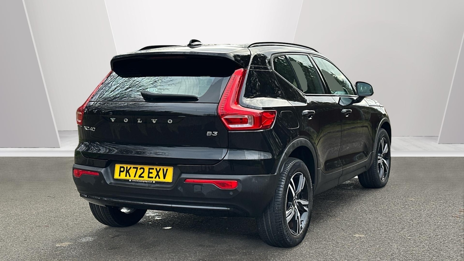Used Volvo XC40 2022 for sale - 77216008: Photo 2