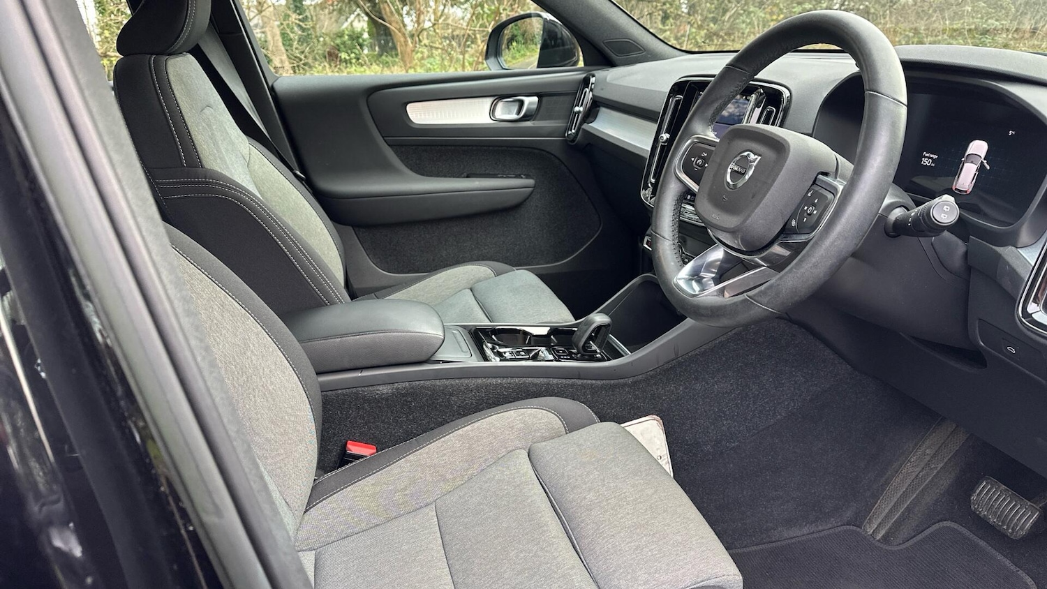 Used Volvo XC40 2022 for sale - 77216008: Photo 32