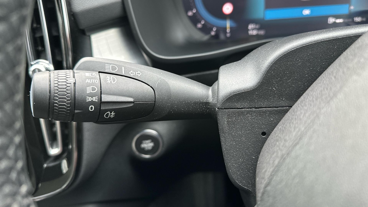 Used Volvo XC40 2022 for sale - 77216008: Photo 42