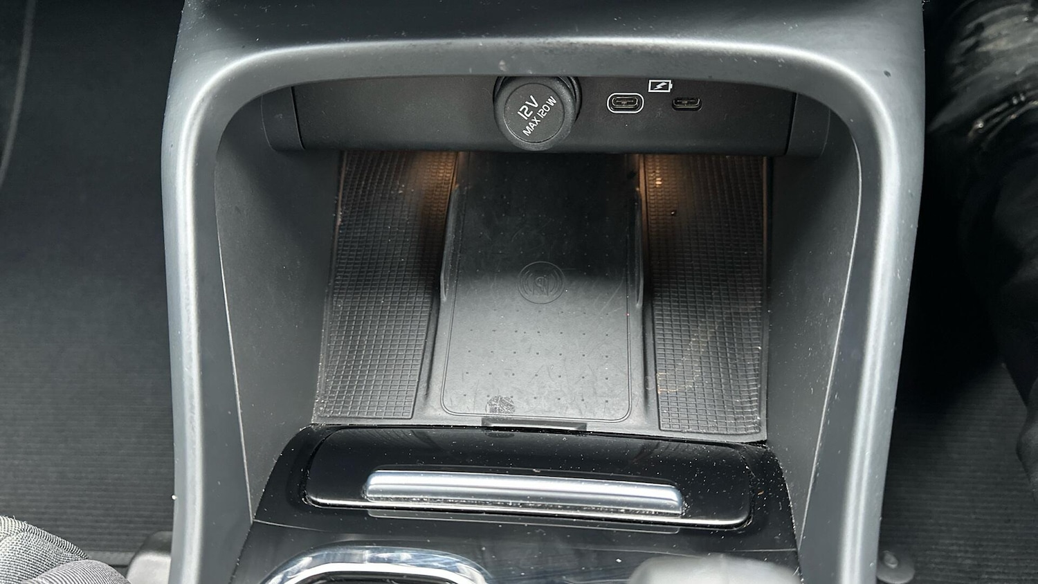 Used Volvo XC40 2022 for sale - 77216008: Photo 44