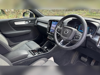 Used Volvo XC40 2022 for sale - 77216008: Photo