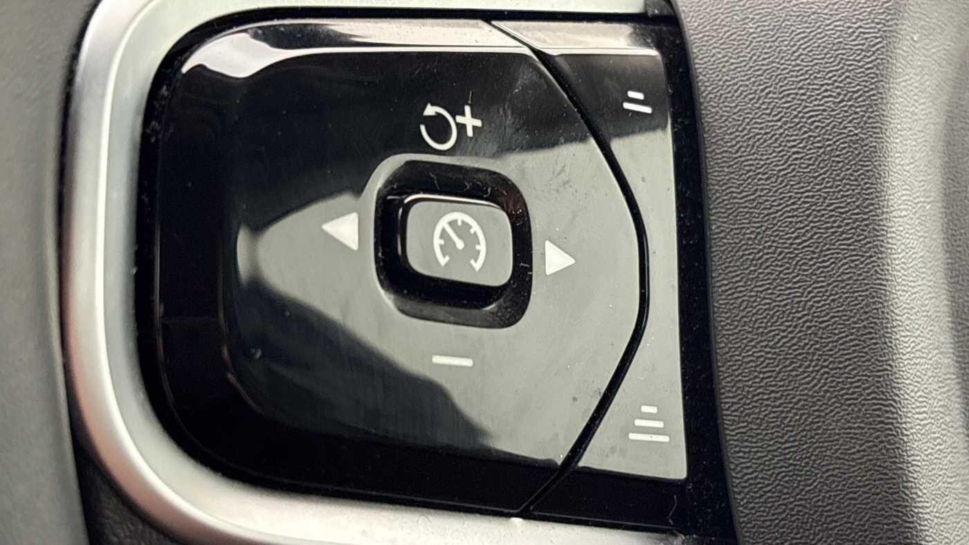 Used Volvo V60 2025 for sale - 77672934: Photo 30