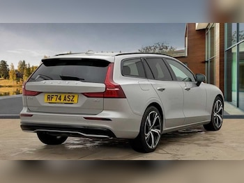 Used Volvo V60 2025 for sale - 77672934: Photo