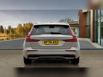 Used Volvo V60 2025 for sale - 77672934: Photo