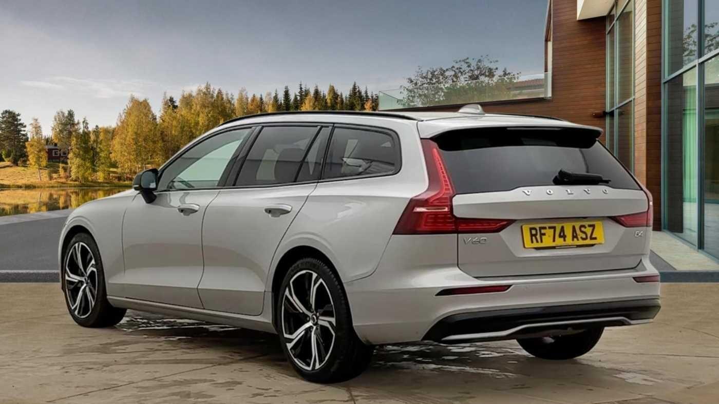 Used Volvo V60 2025 for sale - 77672934: Photo 5