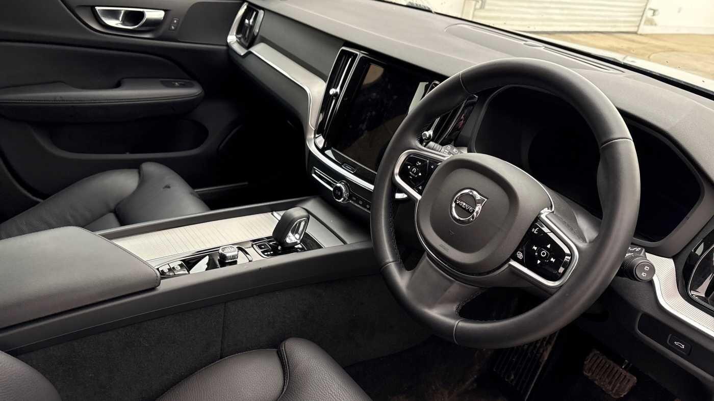 Used Volvo V60 2025 for sale - 77672934: Photo 9