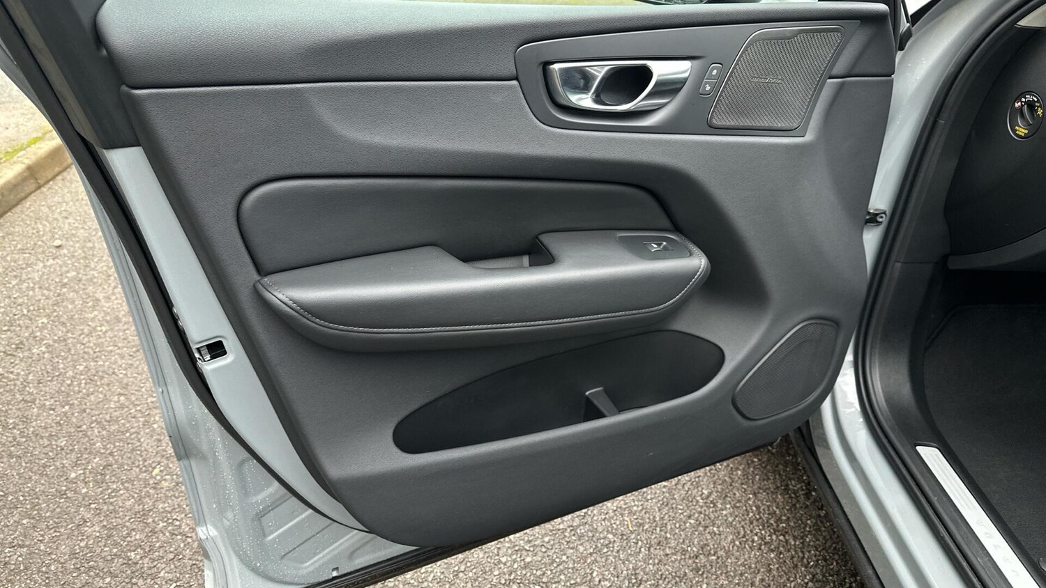 Used Volvo XC60 2024 for sale - 77672971: Photo 29