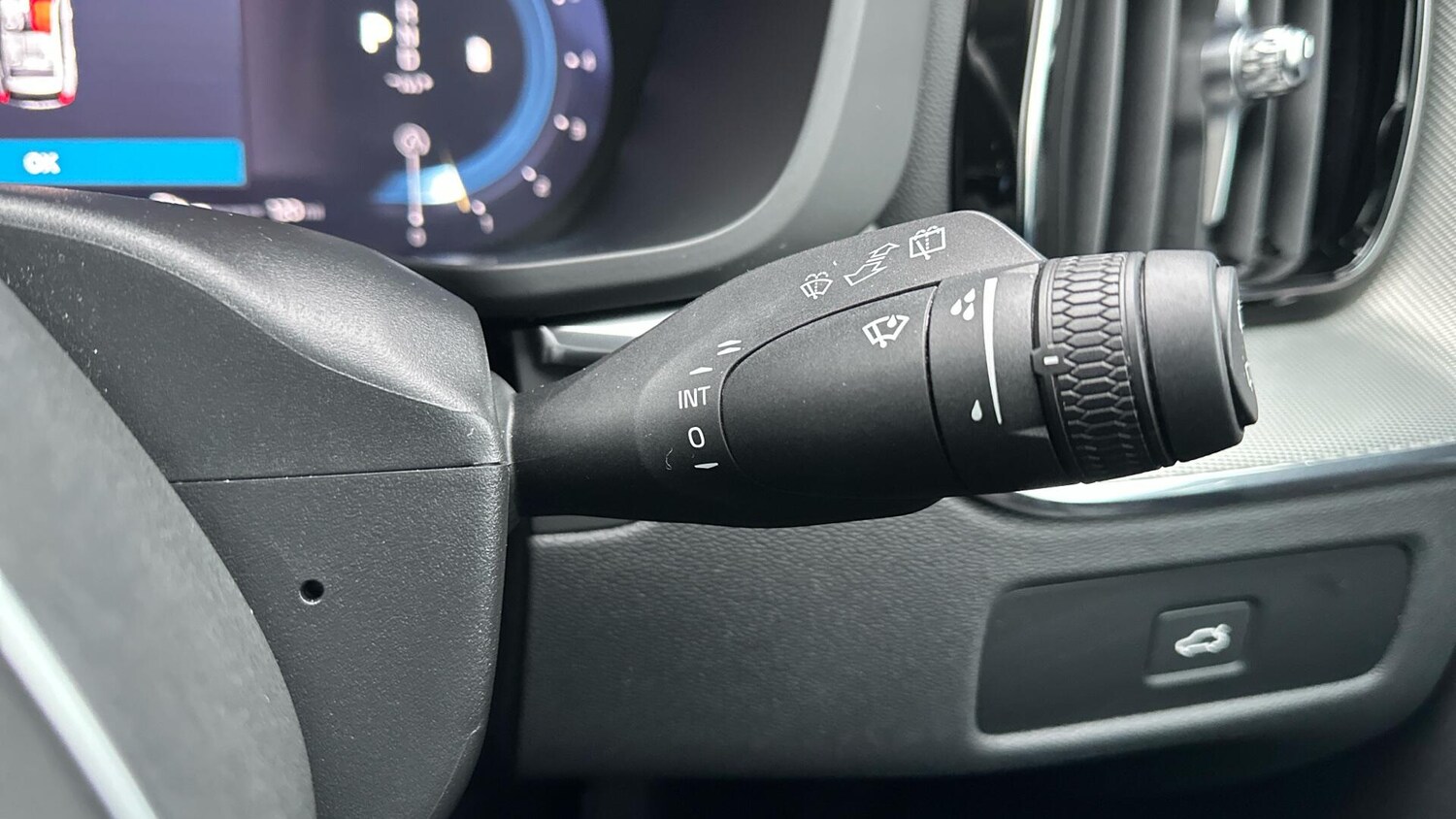 Used Volvo XC60 2024 for sale - 77672971: Photo 42