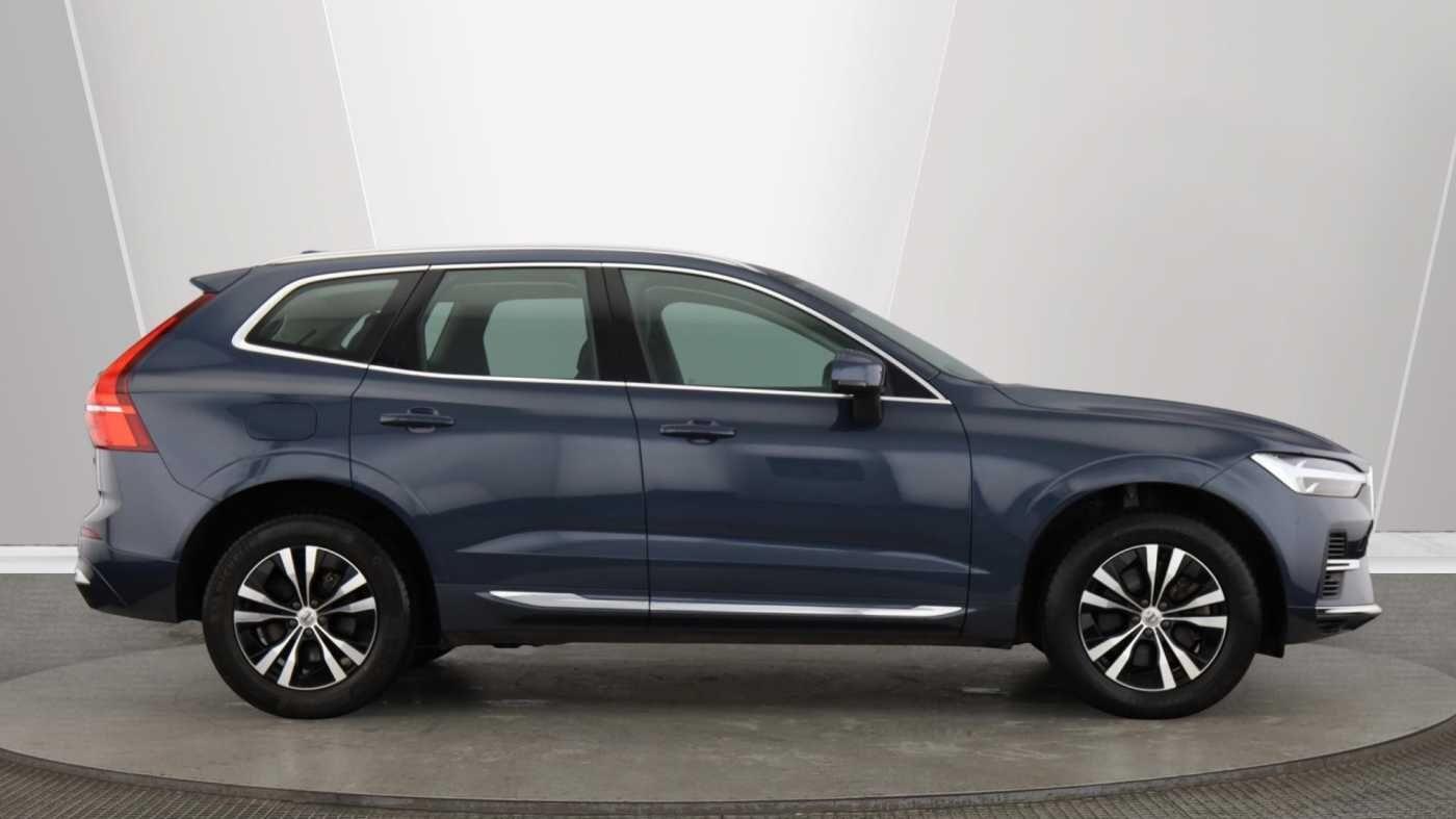 Used Volvo XC60 2021 for sale - 78035019: Photo 2