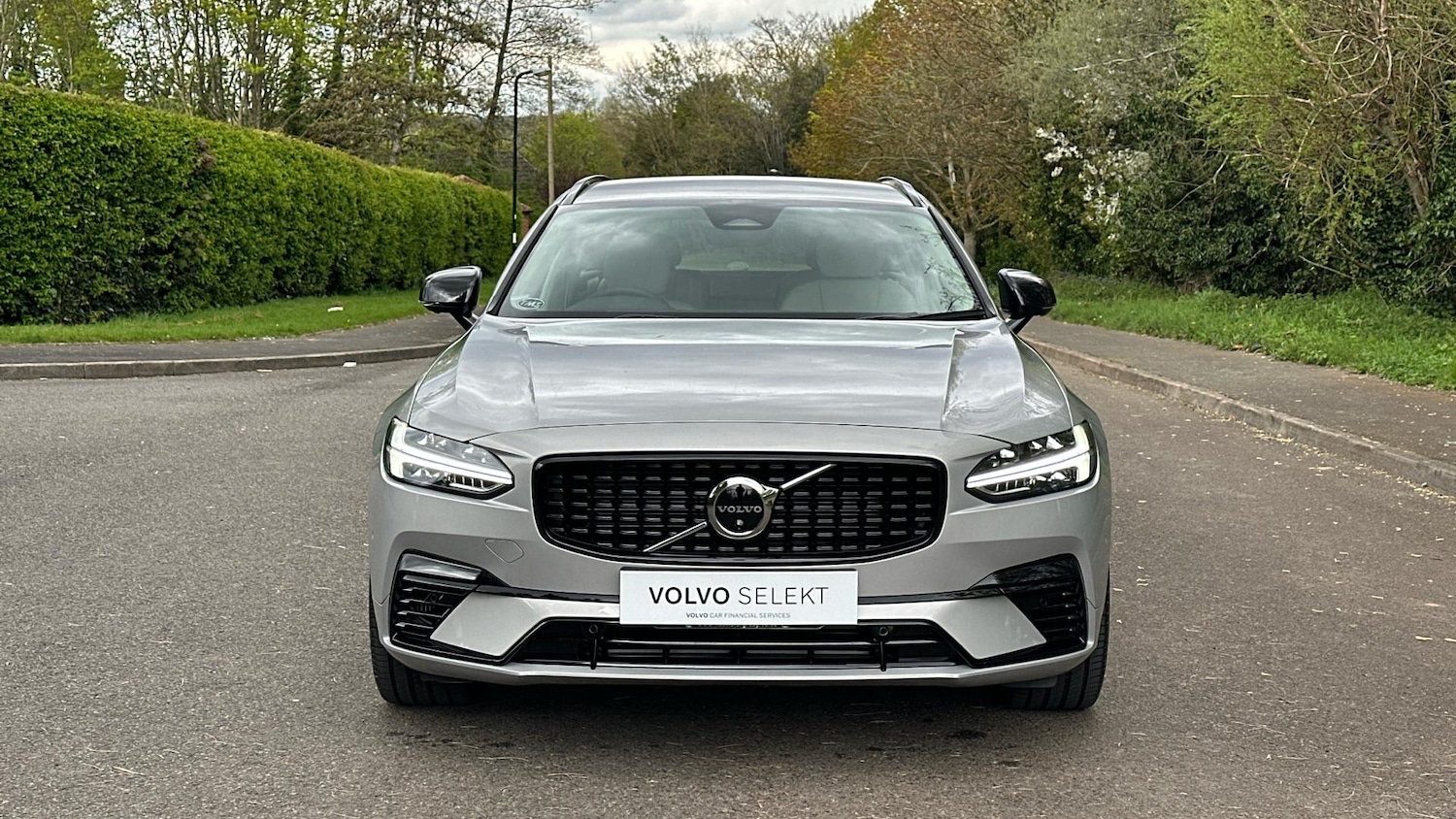 Used Volvo V90 2025 for sale - 76584519: Photo 2