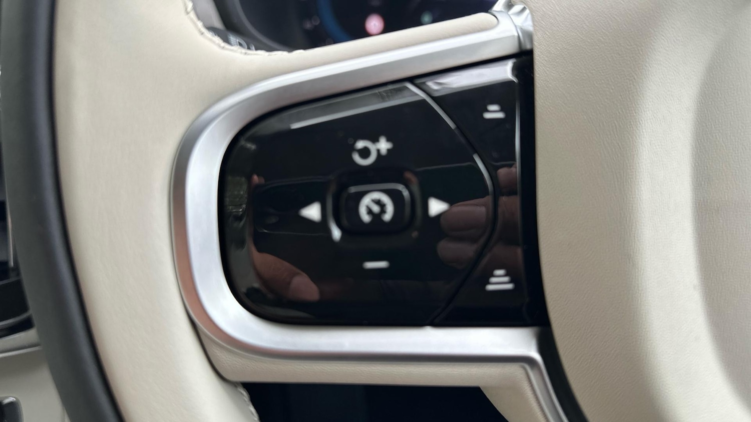 Used Volvo V90 2025 for sale - 76584519: Photo 22