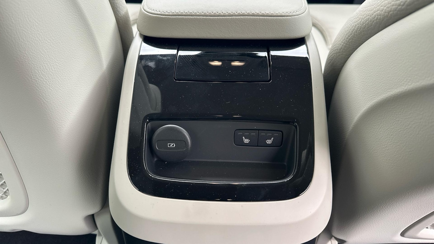 Used Volvo V90 2025 for sale - 76584519: Photo 24