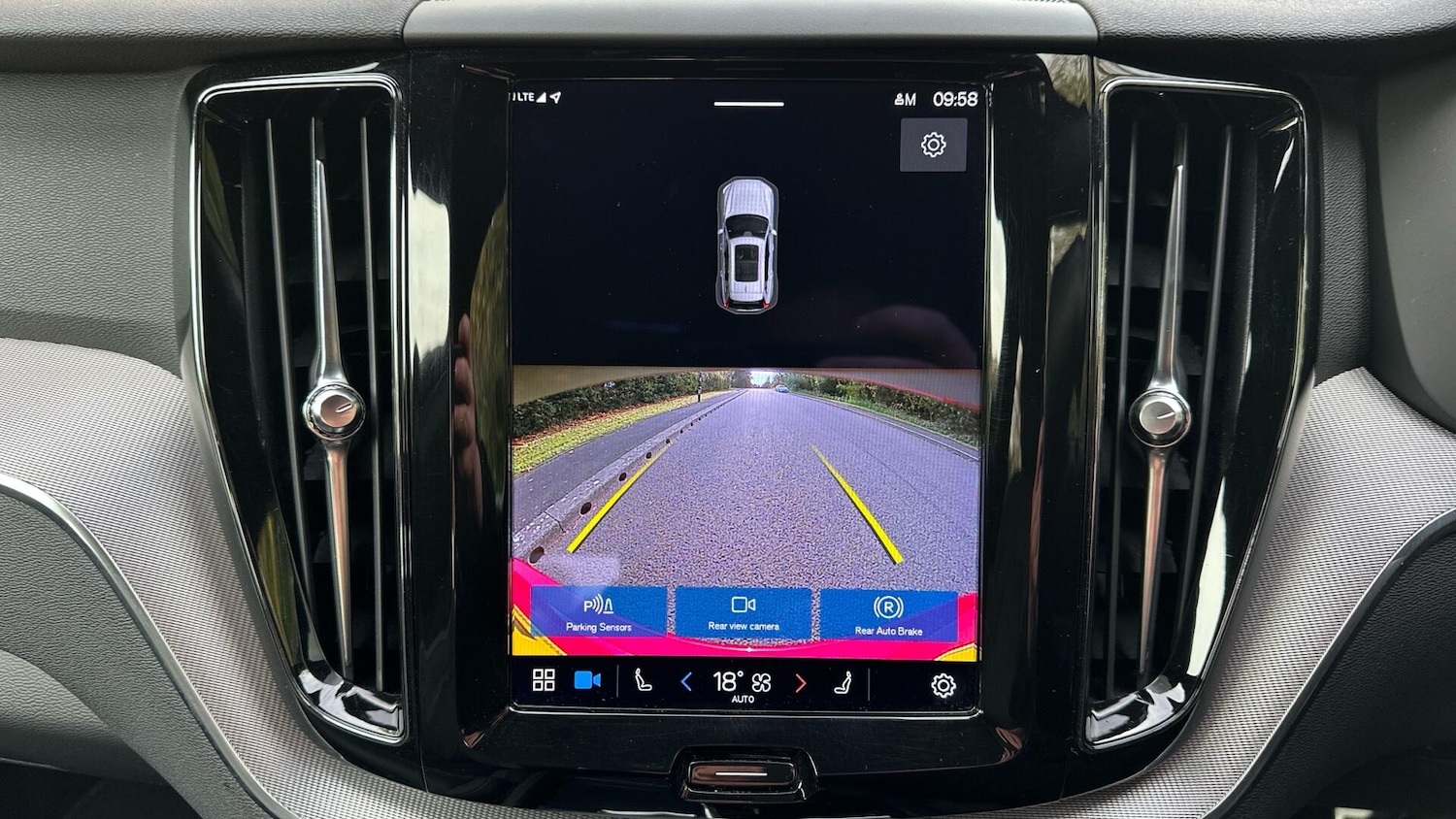 Used Volvo XC60 2022 for sale - 76337858: Photo 20