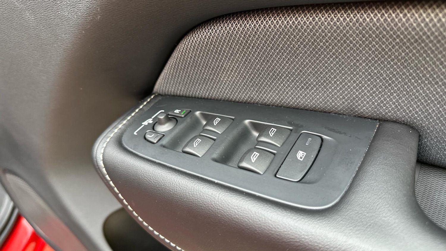 Used Volvo XC60 2022 for sale - 76337858: Photo 25