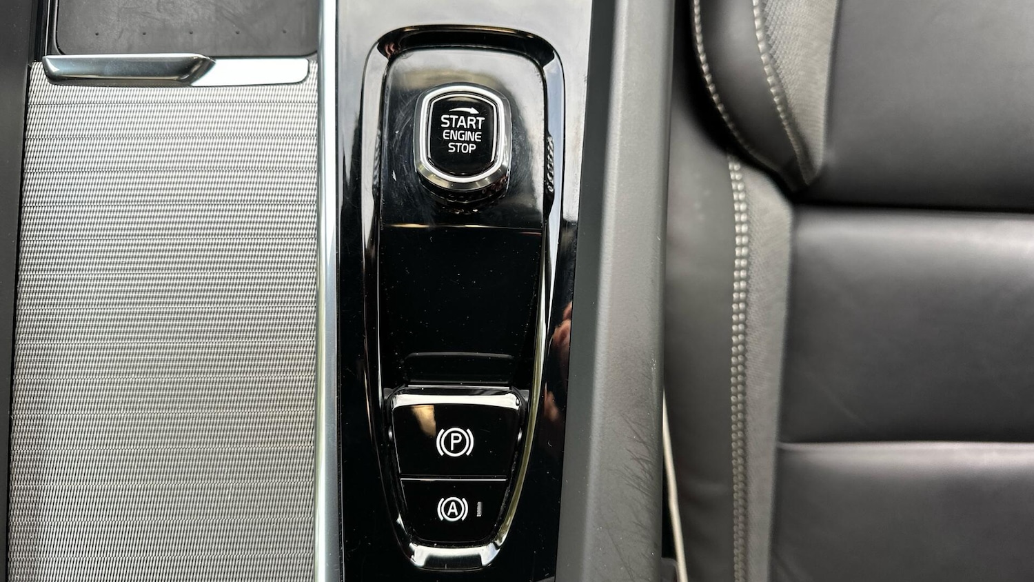 Used Volvo XC60 2022 for sale - 76337858: Photo 28