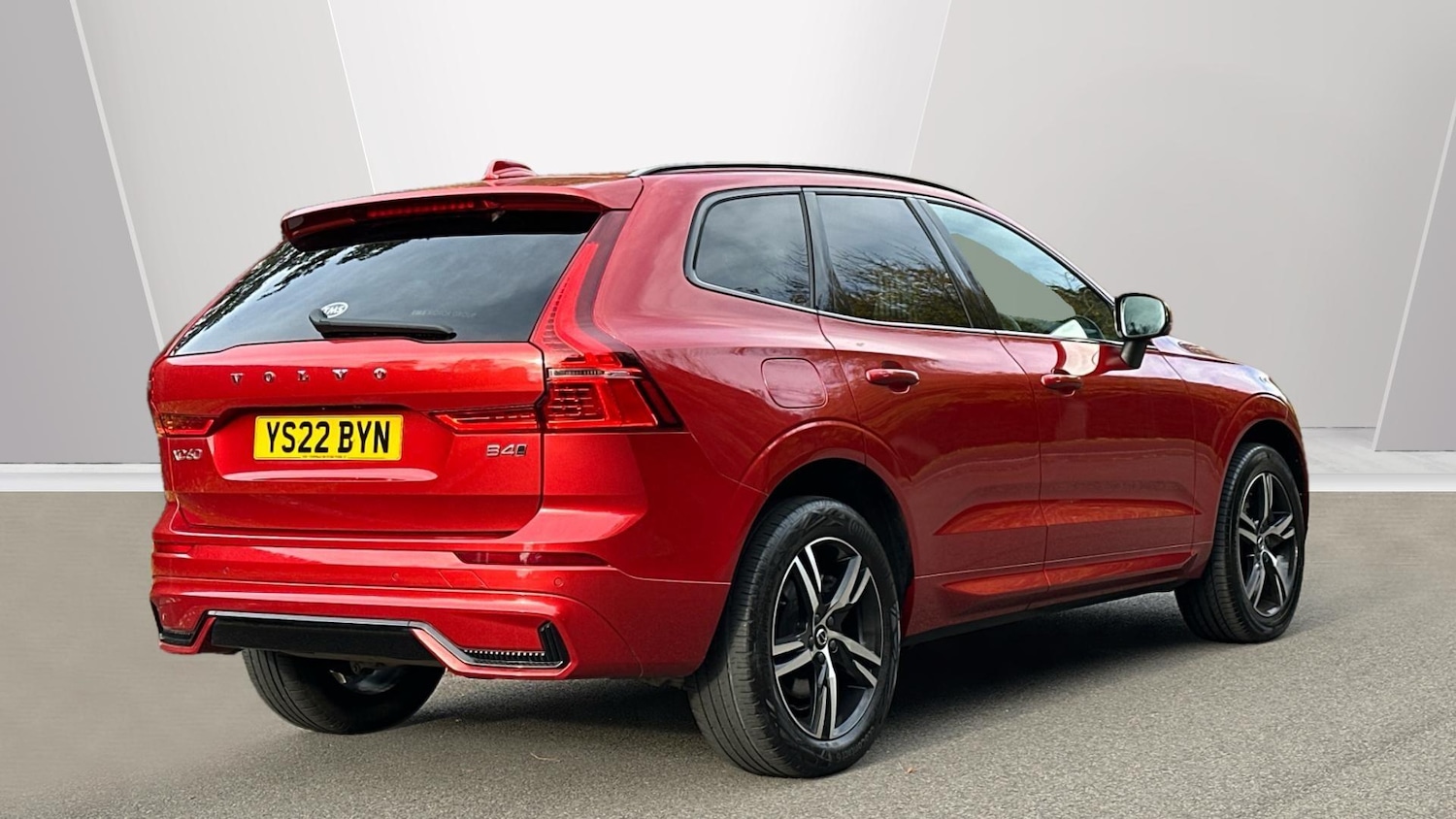 Used Volvo XC60 2022 for sale - 76337858: Photo 3