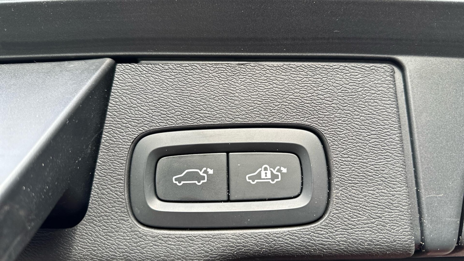 Used Volvo XC60 2022 for sale - 76337858: Photo 35