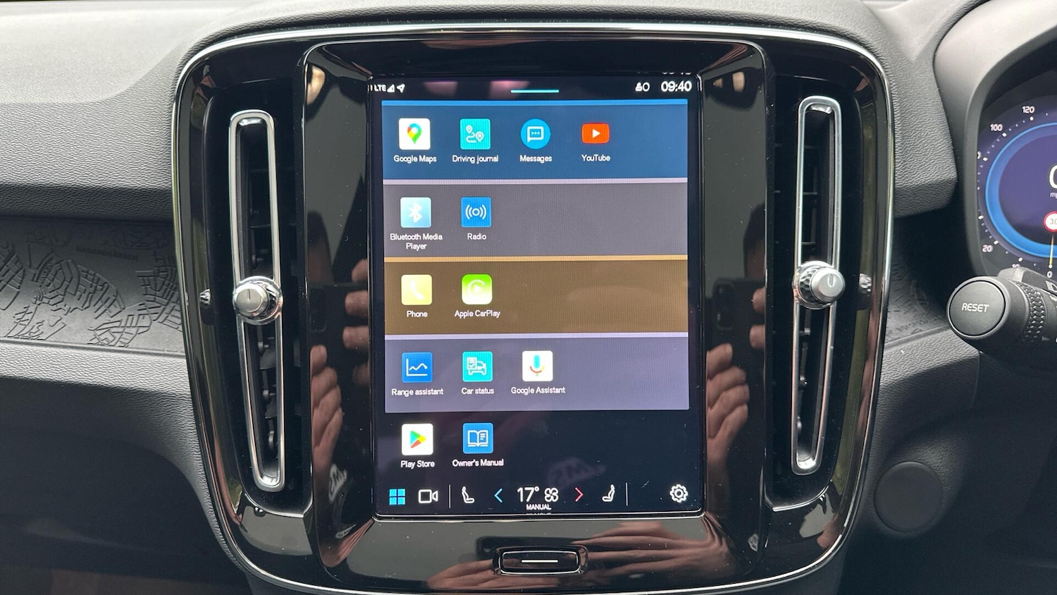 Used Volvo C40 2023 for sale - 76337275: Photo 37