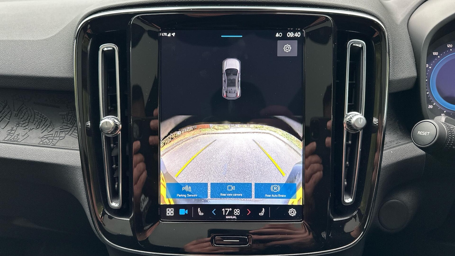 Used Volvo C40 2023 for sale - 76337275: Photo 48