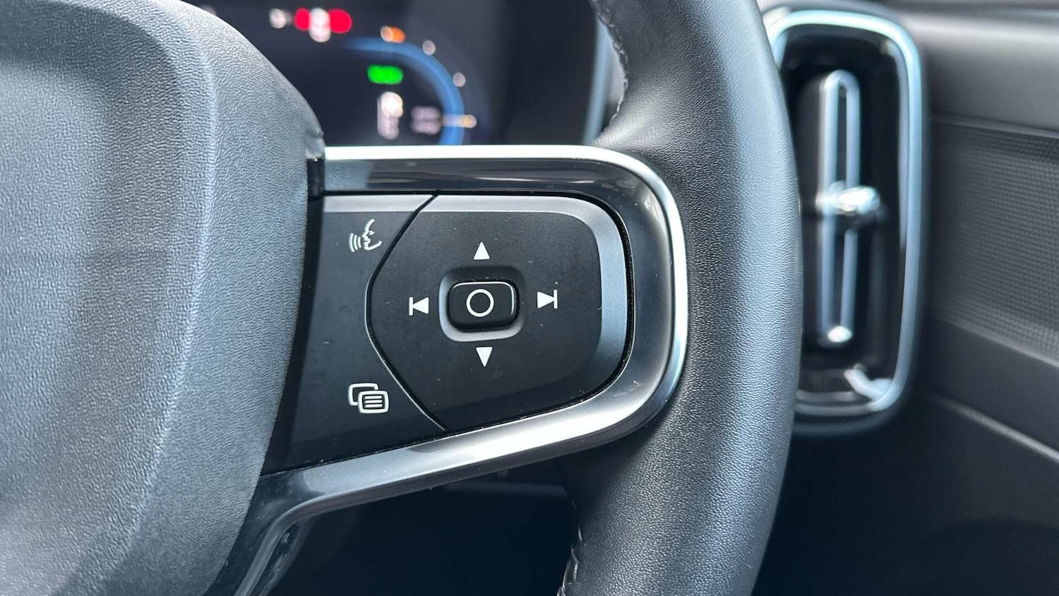 Used Volvo XC40 2021 for sale - 77081309: Photo 22