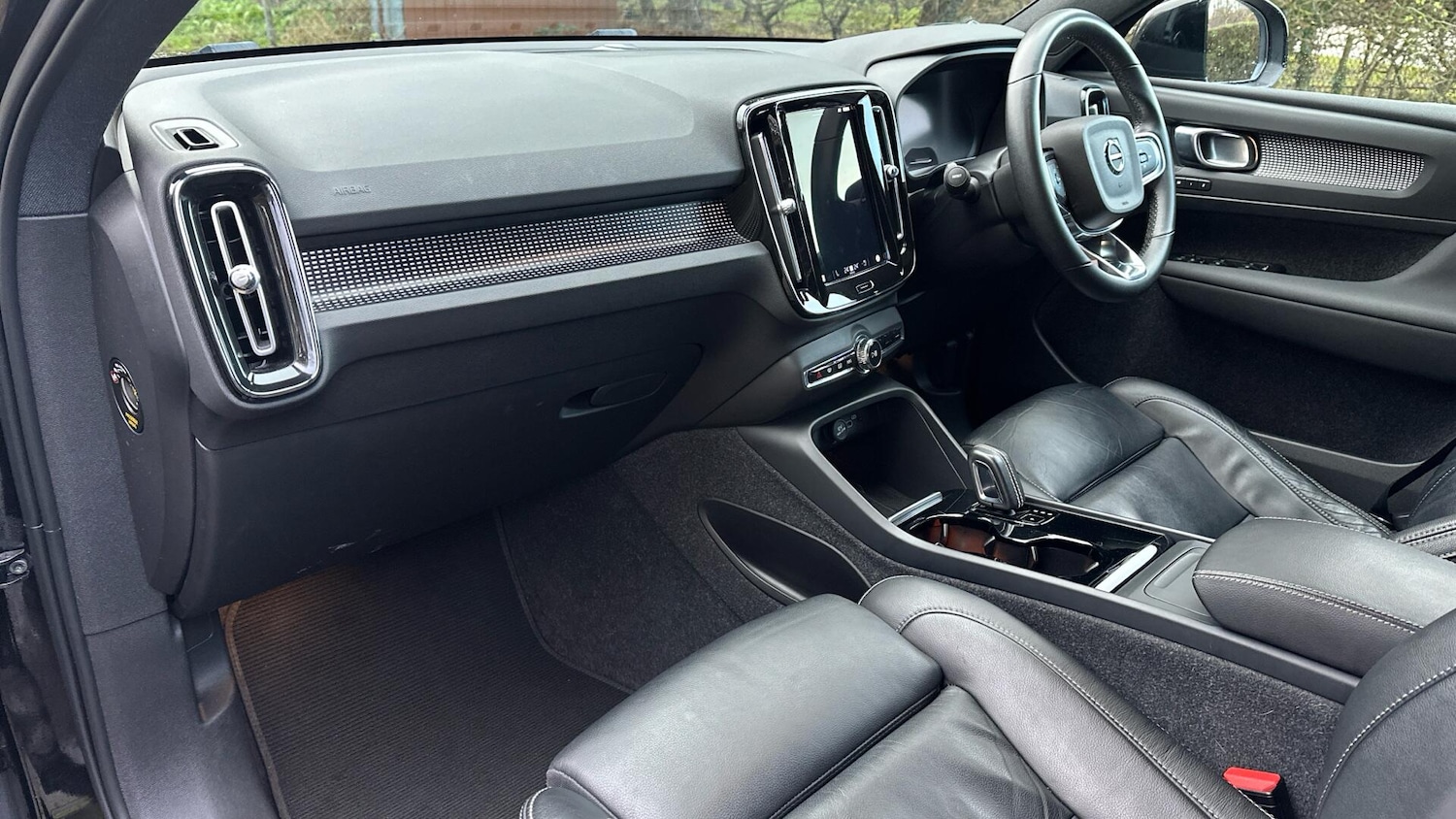 Used Volvo XC40 2021 for sale - 77081309: Photo 37