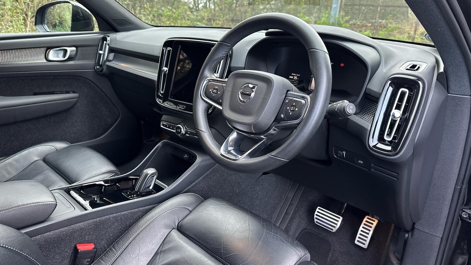 Used Volvo XC40 2021 for sale - 77081309: Photo 4