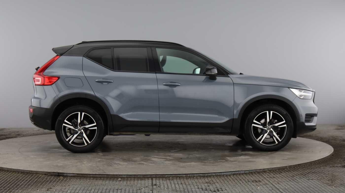 Used Volvo XC40 2022 for sale - 77672979: Photo 2