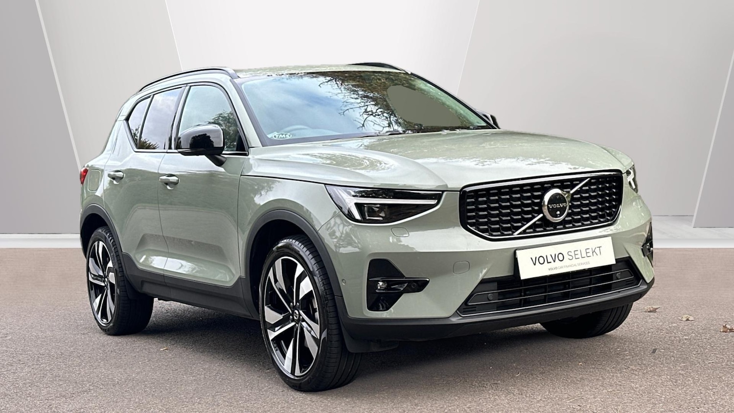 Used Volvo XC40 2024 for sale - 76336632: Photo 1