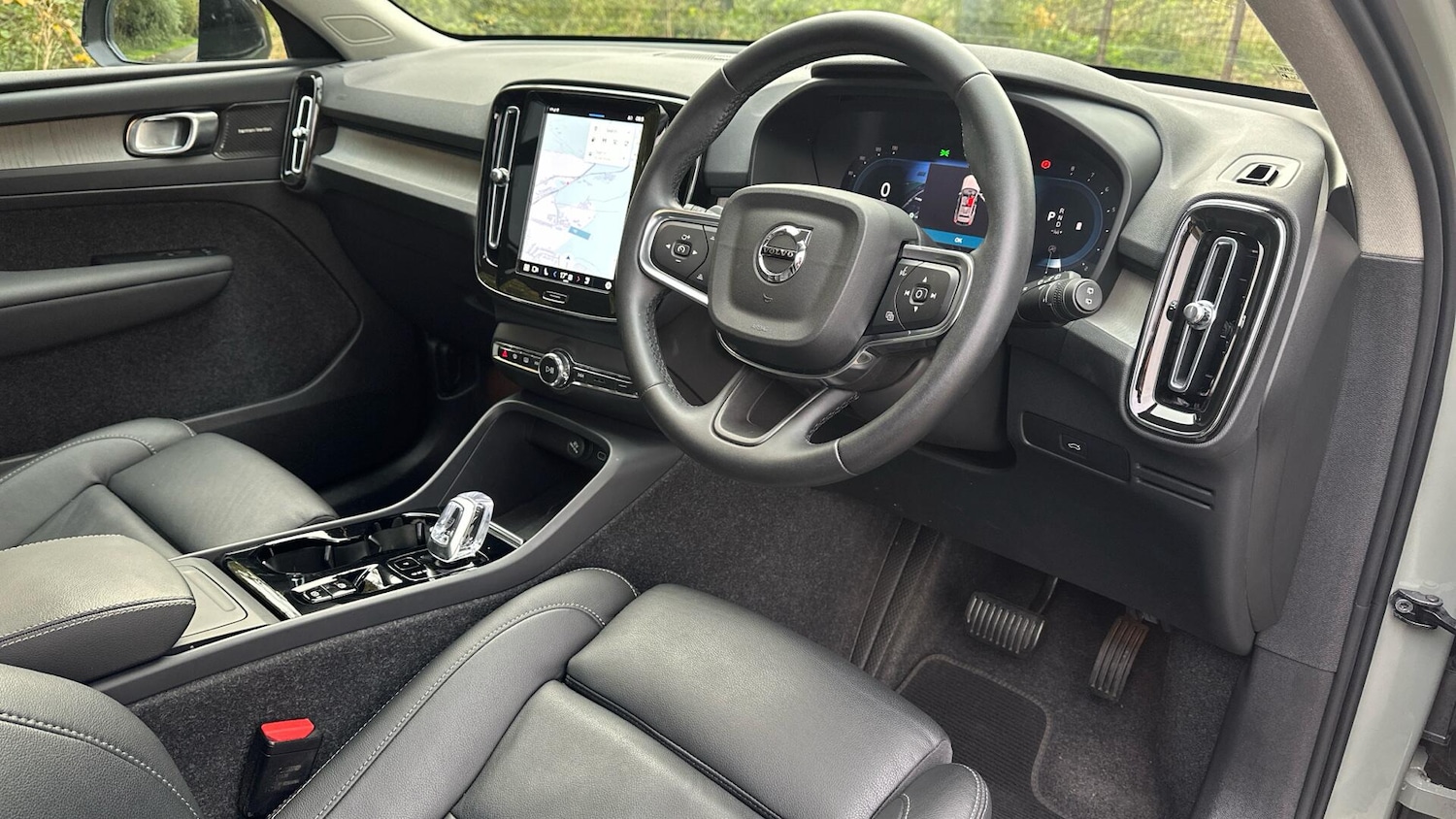 Used Volvo XC40 2024 for sale - 76336632: Photo 12