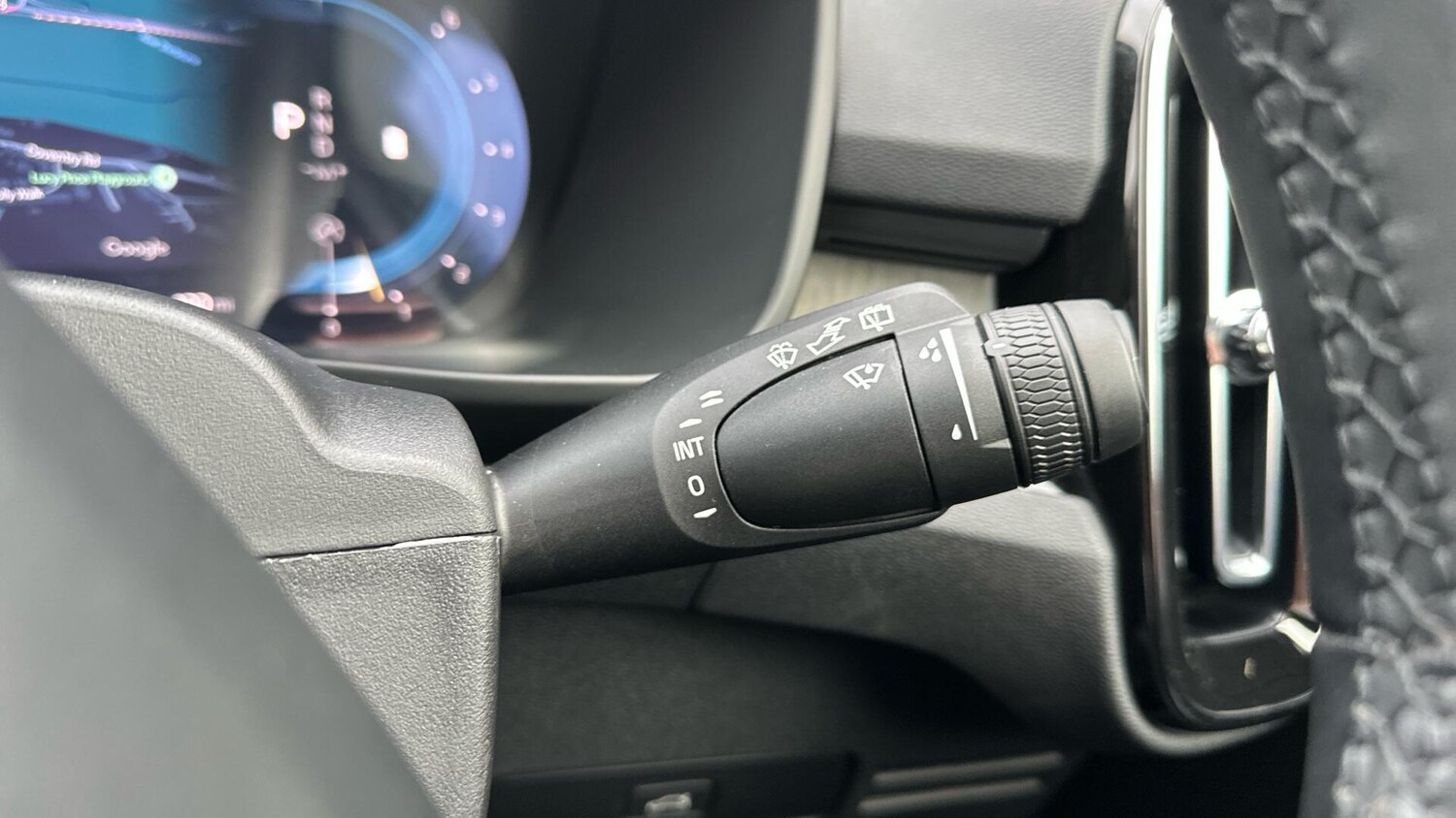 Used Volvo XC40 2024 for sale - 76336632: Photo 24